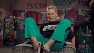 Anastasia Ivleeva feet photo thumbnail