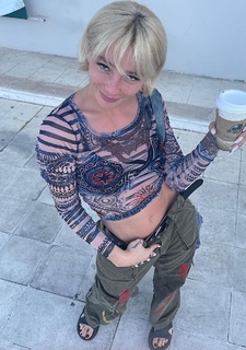 Anastasia Ivleeva feet photo thumbnail