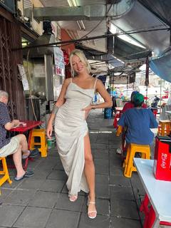 Anastasia Ivleeva feet photo thumbnail