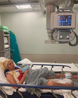 Anastasia Karanikolaou feet photo thumbnail