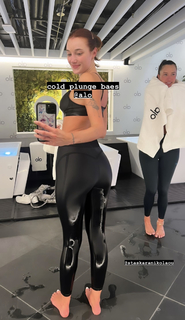 Anastasia Karanikolaou feet photo thumbnail