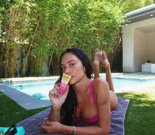 Anastasia Karanikolaou feet photo thumbnail