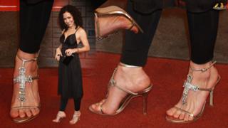 Anastasia Zampounidis feet photo 4