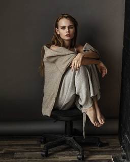 Anastasiya Shcheglova feet photo thumbnail