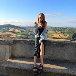 Anastasiya Shcheglova feet photo thumbnail