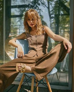 Anastasiya Shcheglova feet photo thumbnail