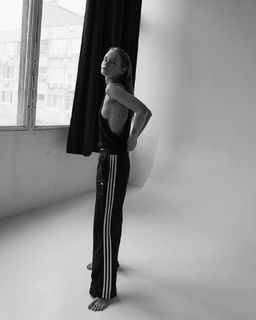 Anastasiya Shcheglova feet photo thumbnail