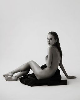 Anastasiya Shcheglova feet photo thumbnail