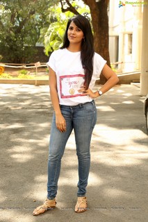 Anasuya Bharadwaj feet photo 9