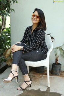 Anasuya Bharadwaj feet photo 10