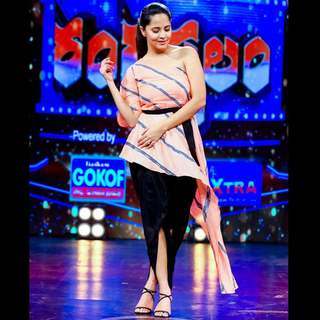Anasuya Bharadwaj feet photo 11