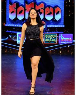Anasuya Bharadwaj feet photo 8