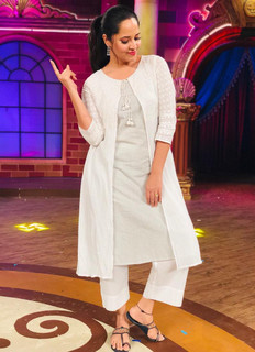 Anasuya Bharadwaj feet photo 2