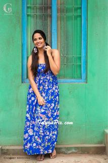 Anasuya Bharadwaj feet photo 8