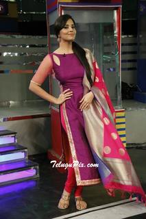 Anasuya Bharadwaj feet photo 19