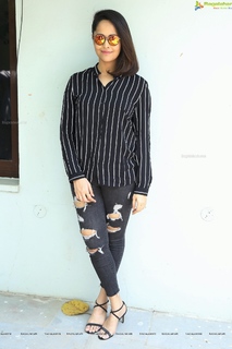 Anasuya Bharadwaj feet photo 16