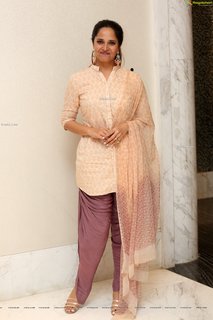 Anasuya Bharadwaj feet photo 2