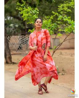 Anasuya Bharadwaj feet photo 8