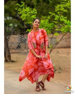 Anasuya Bharadwaj feet photo 5