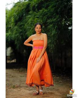 Anasuya Bharadwaj feet photo 8