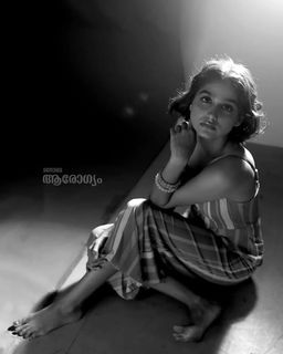 Anaswara Rajan feet photo thumbnail