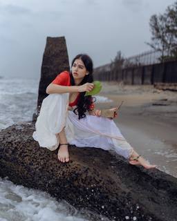 Anaswara Rajan feet photo thumbnail