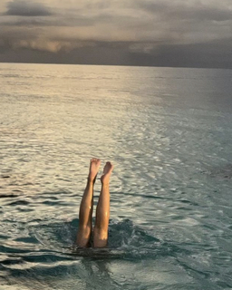 Anaïs Gallagher feet photo 9