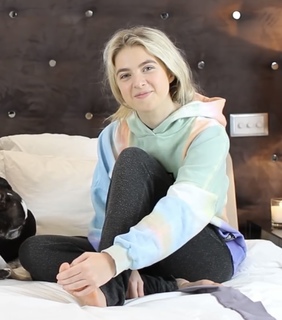 Anaïs Gallagher feet photo 13