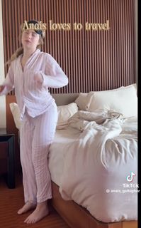 Anaïs Gallagher feet photo 9