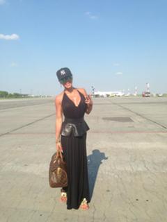 Anda Adam feet photo thumbnail