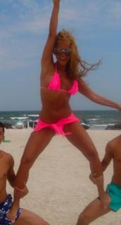 Anda Adam feet photo thumbnail