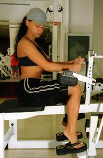 Anda Adam feet photo thumbnail