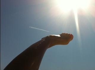 Anda Adam feet photo thumbnail