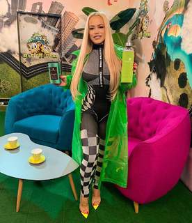 Anda Adam feet photo thumbnail