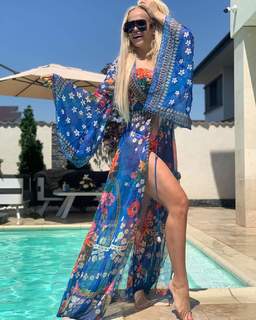 Anda Adam feet photo thumbnail