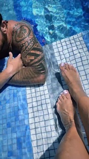 Anda Adam feet photo thumbnail