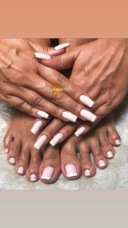 Anda Adam feet photo thumbnail