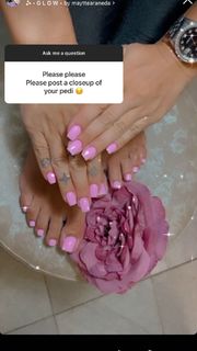 Anda Adam feet photo thumbnail