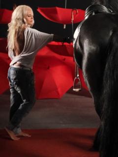 Anda Adam feet photo thumbnail