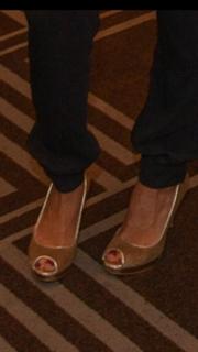 Andi Dorfman feet photo 3