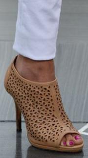 Andi Dorfman feet photo 16
