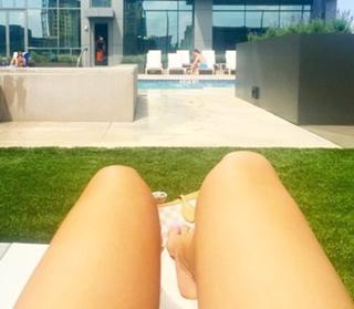 Andi Dorfman feet photo 8