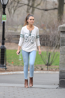 Andi Dorfman feet photo 3