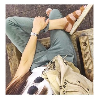 Andi Dorfman feet photo 9