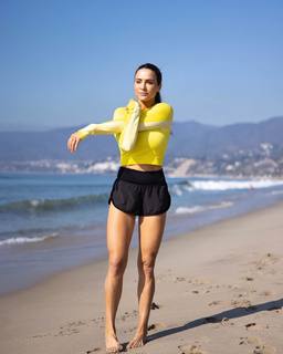 Andi Dorfman feet photo 20