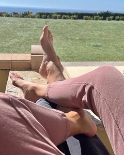 Andi Dorfman feet photo 4