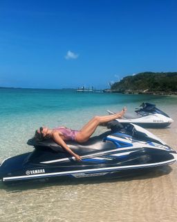 Andi Dorfman feet photo 4
