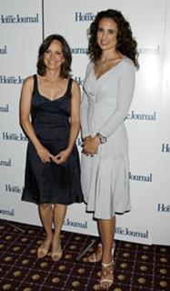 Andie MacDowell feet photo thumbnail