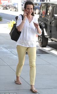Andie MacDowell feet photo thumbnail