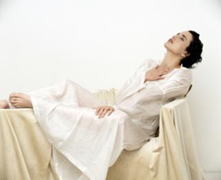 Andie MacDowell feet photo thumbnail